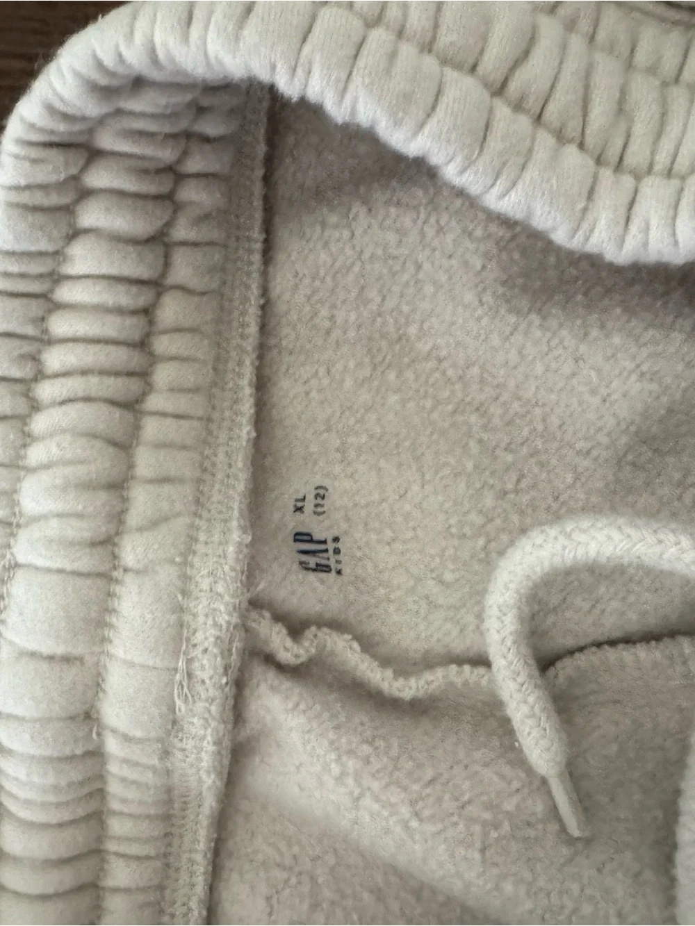 Gap Kids Girls Cargo Sweatpants in Cream